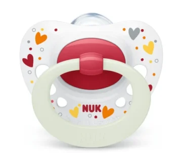 NUK Signature Night Πιπίλα Σιλικόνης που λάμπει στο Σκοτάδι με Κρίκο από 18-36 μηνών Λευκή με Καρδούλες, 1 τεμάχιο