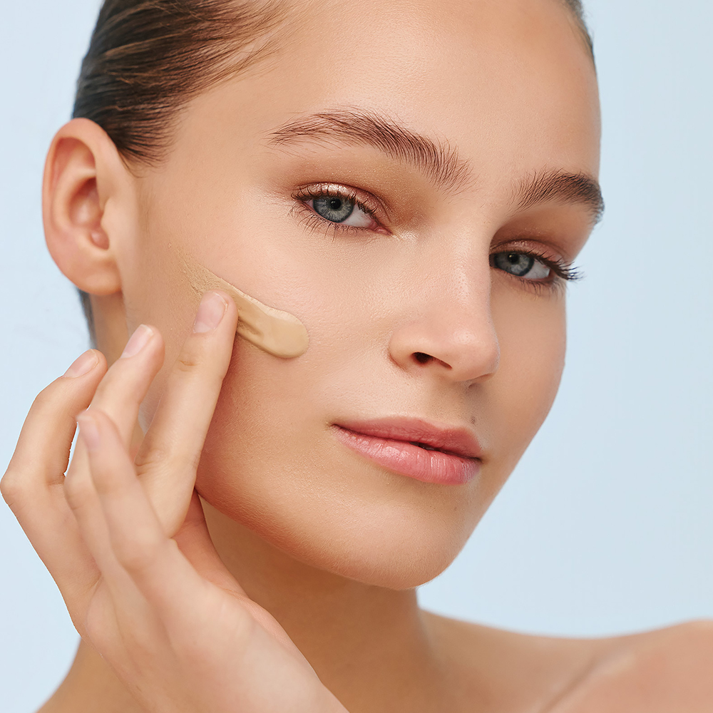 GARDEN Luminous Foundation 30SPF με Υαλουρονικό Οξύ και Ceramides 103 Neutral -30ml - Image 3